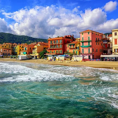 Eleonora House - Happy * Alassio